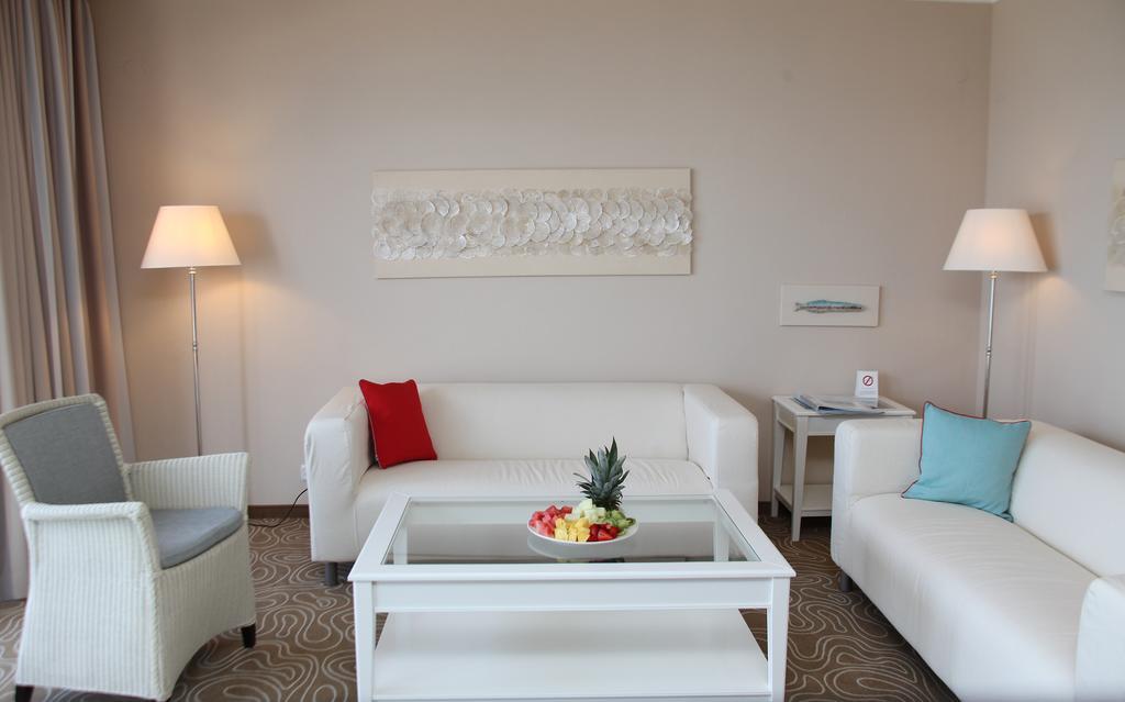 Mein Strandhaus - Hotel, Restaurant & Schwimmbad ทิมเมนดอร์เฟอร์ ชตรันด์ ภายนอก รูปภาพ